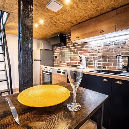 Le Petit Macaron Industriel Hyper Centre Insolites *