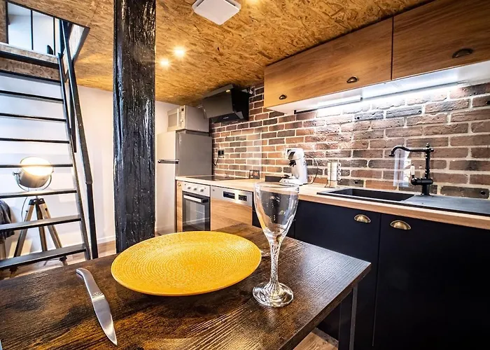 Le Petit Macaron Industriel Hyper Centre Insolites *